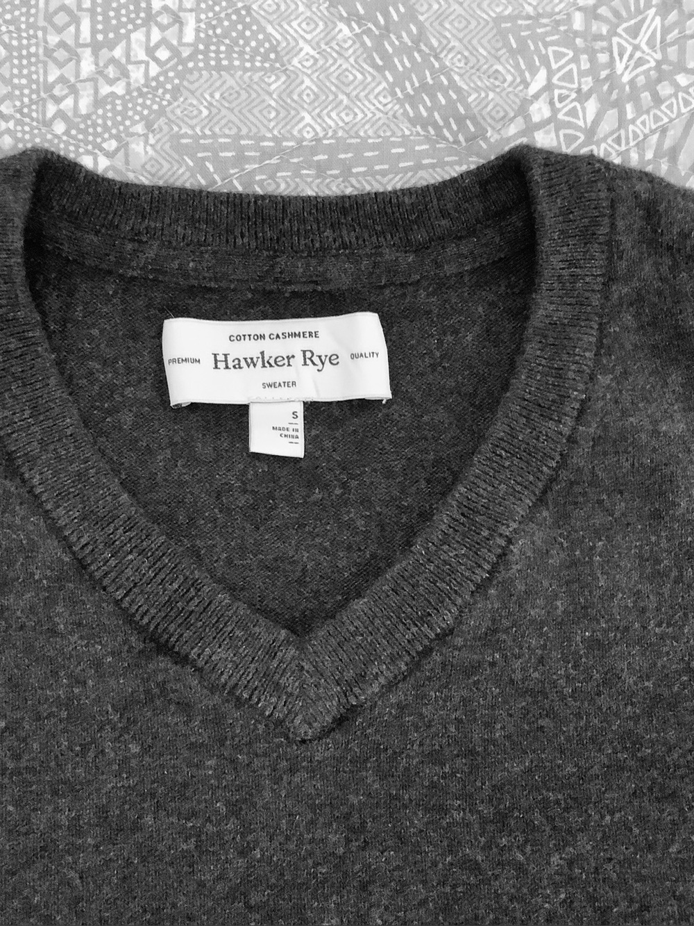 Men's Cotton Cashmere V-Neck Sweater - Charcoal Gray